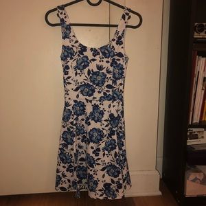 🌸 H&M Floral Dress